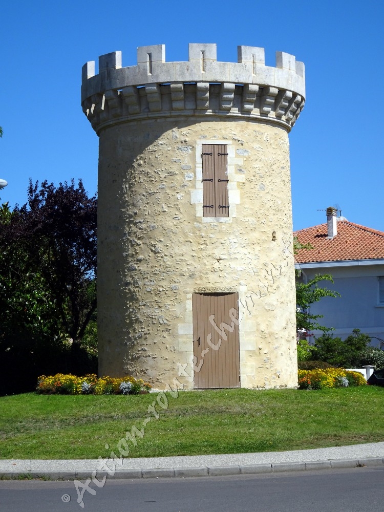 Tour d’Ares ou ancien moulin
