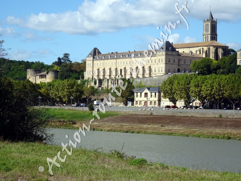 Monastere eglise st pierre et chateau quat´sos de la reole