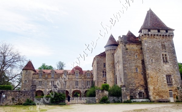 Du château Richemont jusqu´au château Puyserrat