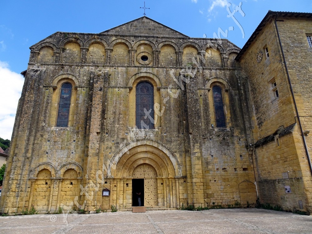 Entree abbaye de cadouin