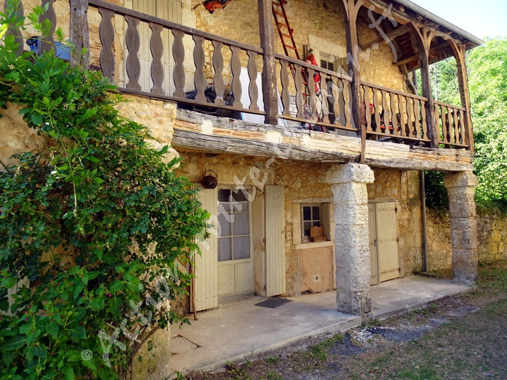 Vieille maison à st Georges de Montclard