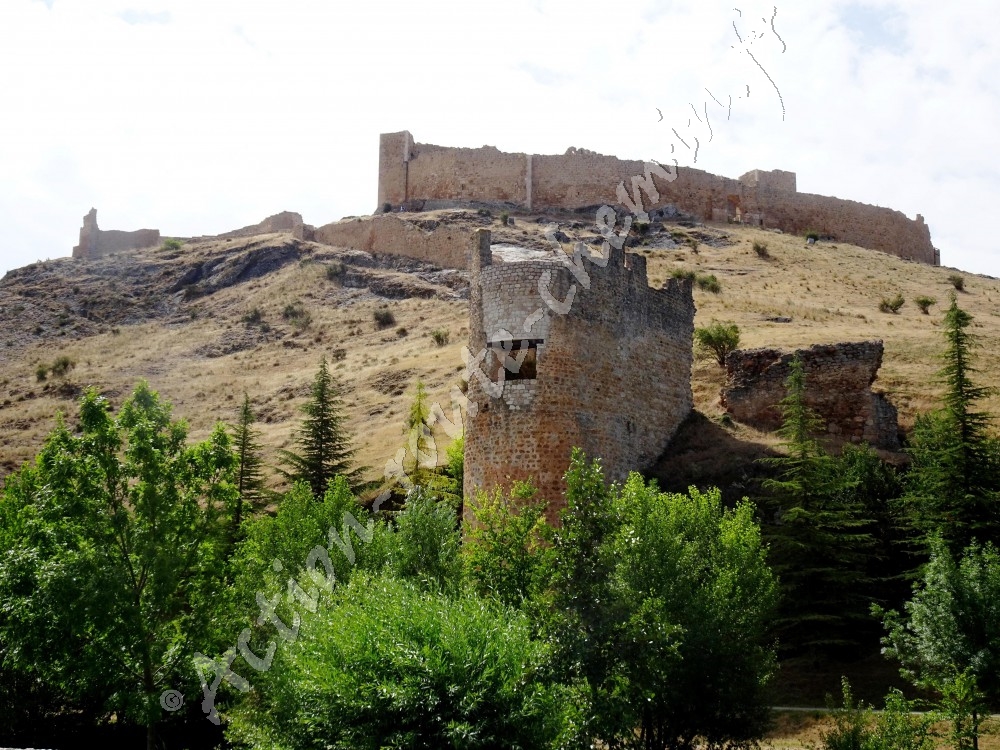 Torre del agua et castillo - El Burgo de Osmo Ciudad de Osma