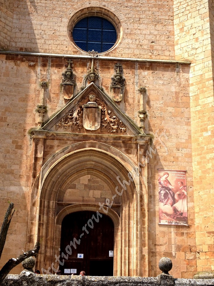 Entrée colegiata de Santa Maria del mercado à Berlanga de Duero