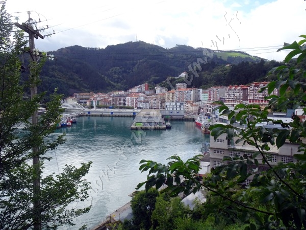 Pays basque - Deba avec son port et ville