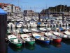 Pays basque: Lekeitio avec le port et les chaloupes colorées