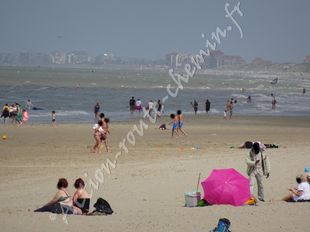 Malo les bains la plage et vue sur la belgique