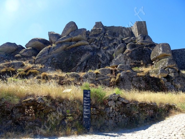 monsanto portugal rochers et chateau