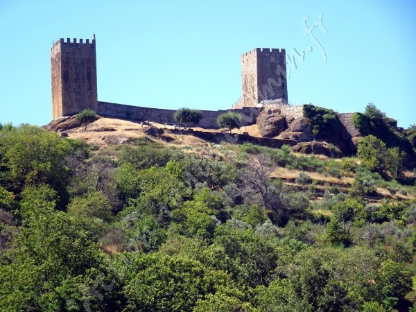 portugal castel de linhares depuis le village