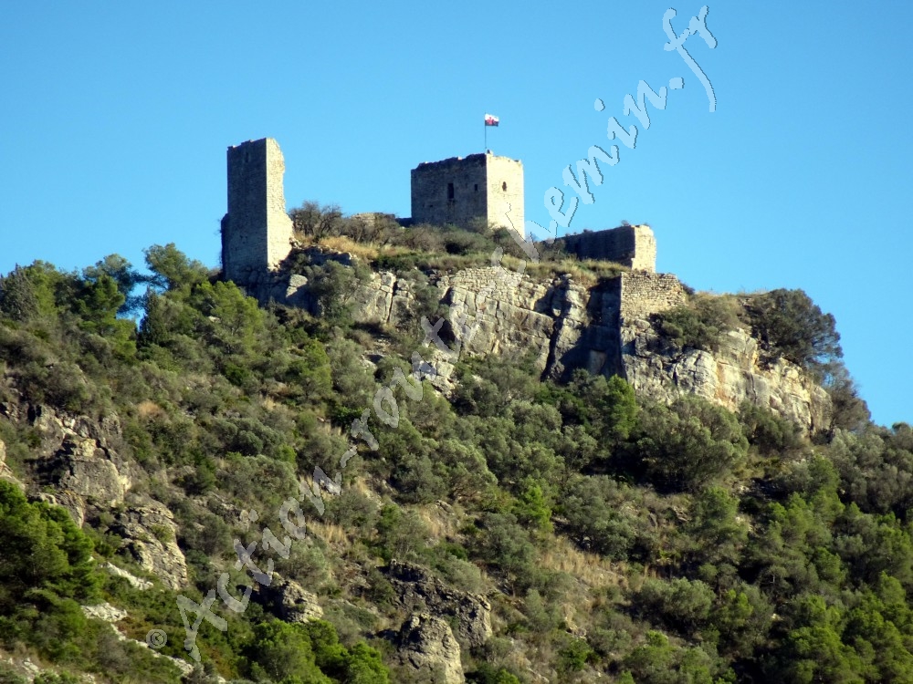 Castell de Pulpis au loin
