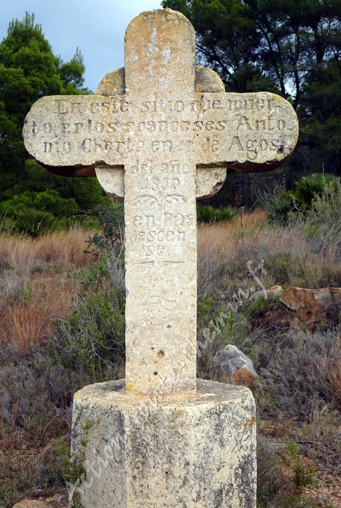 La croix du français en pierre