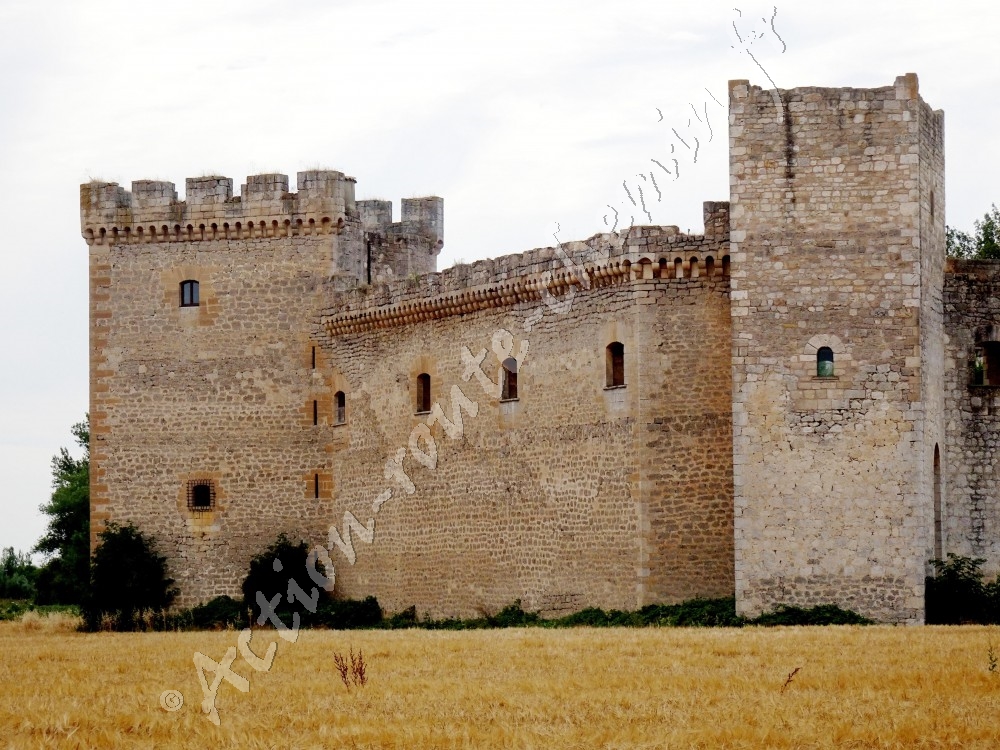 Castillo de los adelantados a sotopalacios