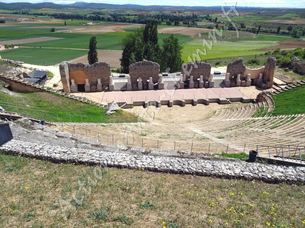 Grand theatre clunia cite gallo romaine