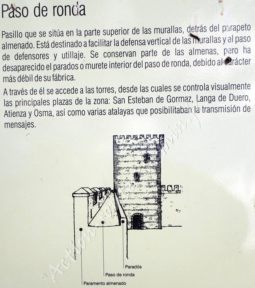 Castillo de gormaz panneau informatif chemin de ronde