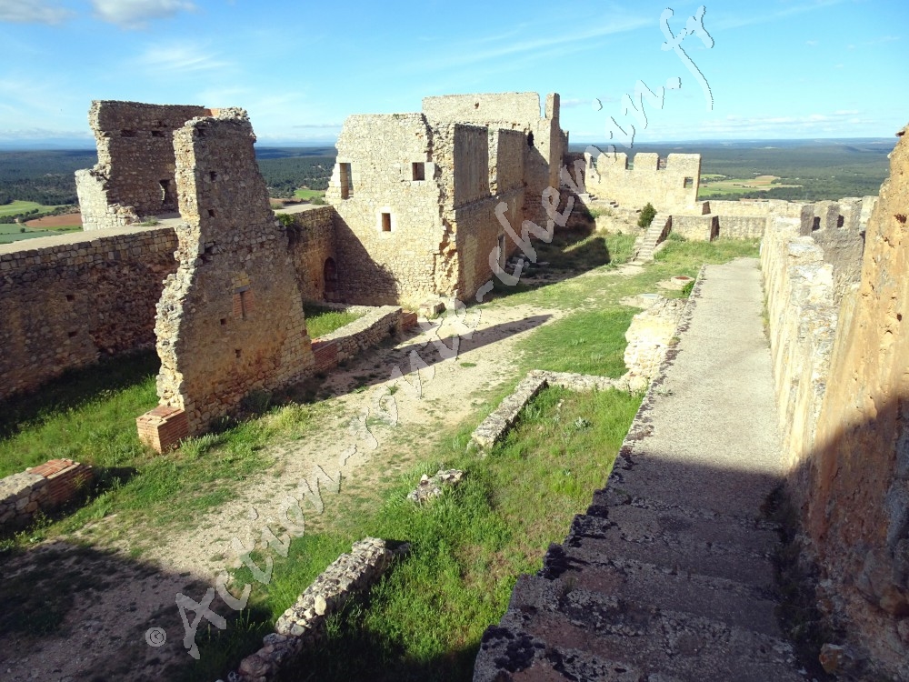 Castillo de Gormaz - interieur et ruines