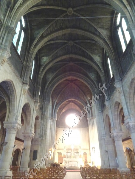 Interieur et autel eglise saint ferdinand de bordeaux